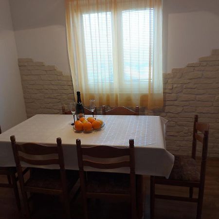 Apartmani Tatjana オクルグ・ゴルニ エクステリア 写真