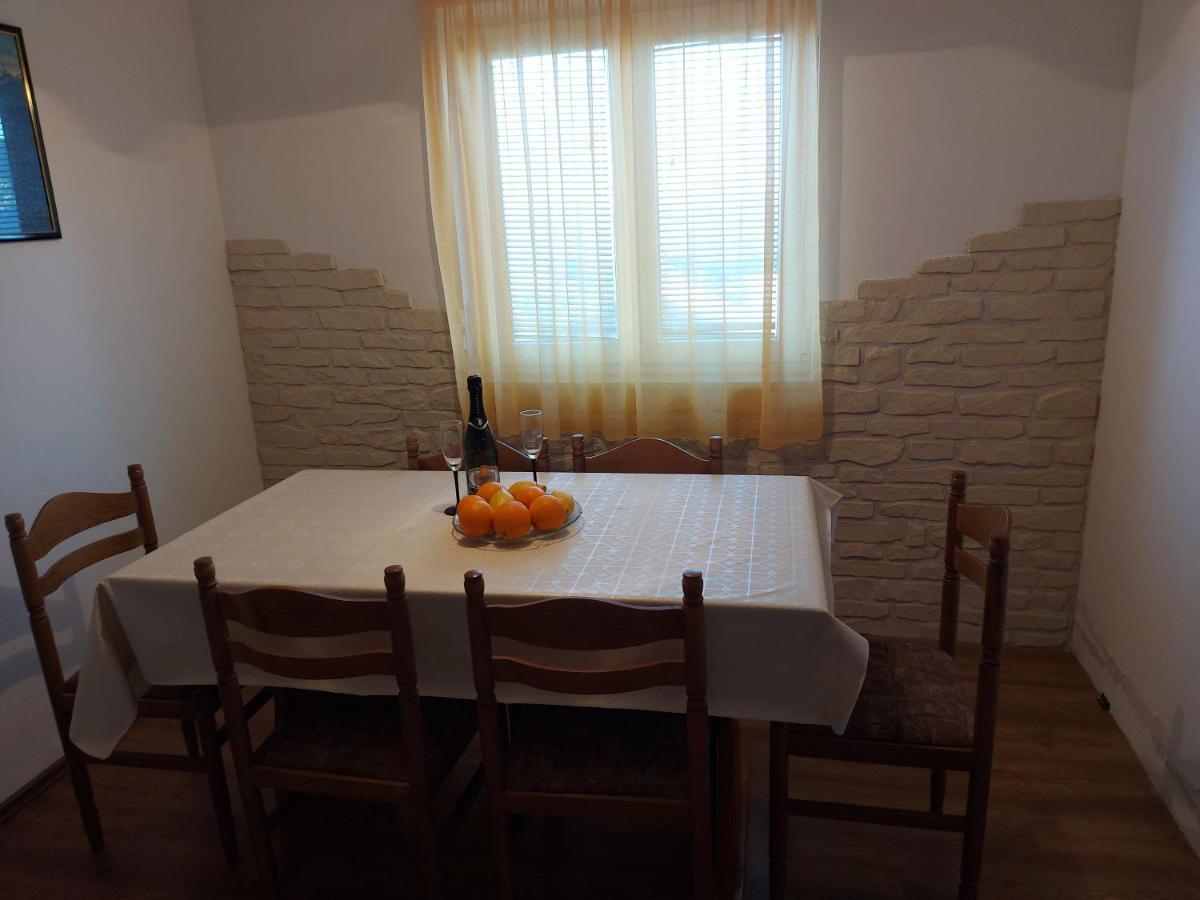 Apartmani Tatjana オクルグ・ゴルニ エクステリア 写真