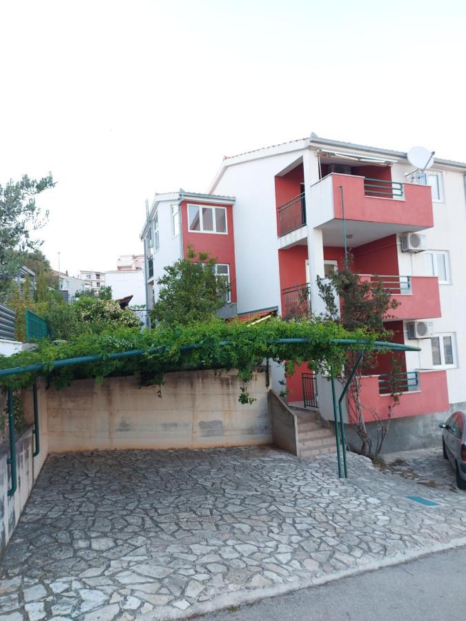 Apartmani Tatjana オクルグ・ゴルニ エクステリア 写真